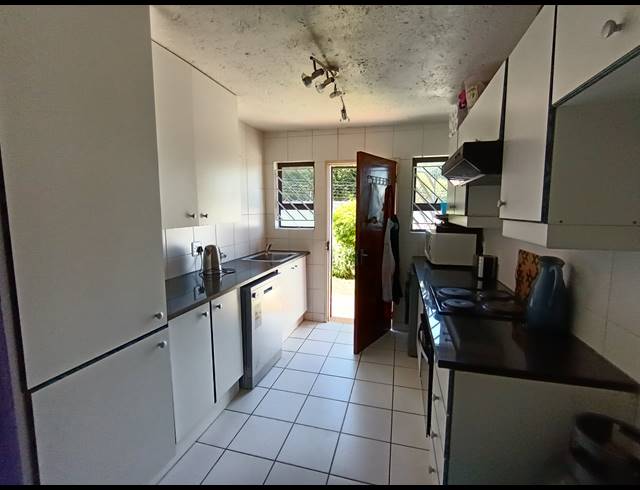 2 BEDROOM APARTMENT FOR SALE IN BASSONIA